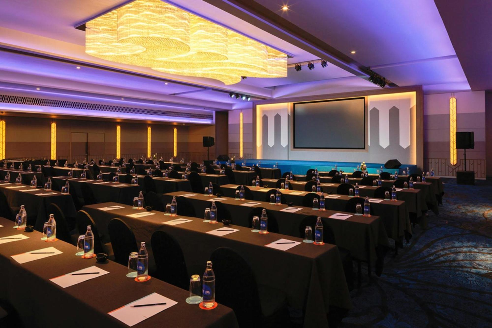 منتجع شاطئ لو ميريديان بوكيت Karon المظهر الخارجي الصورة The Grand Ballroom